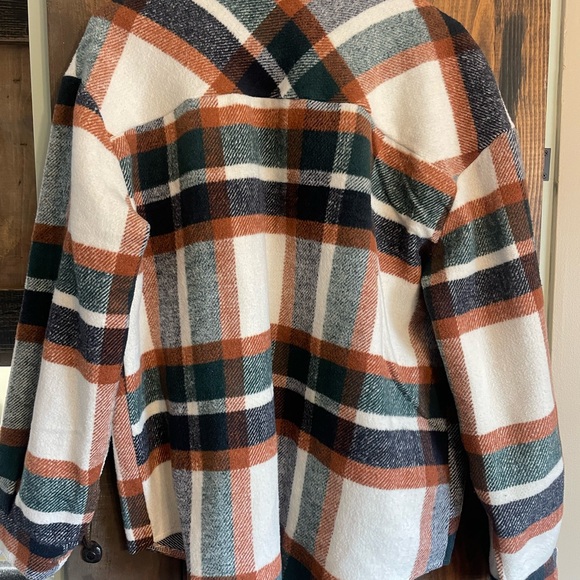 Plaid Button-Up Jacket Shacket. - Picture 5 of 6